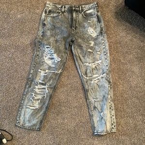 Distressed AE Mom Jeans